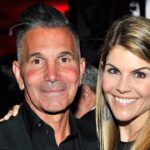 lori-loughlin-files-for-divorce-from-mossimo-giannulli-after-nearly-29-years-of-marriage