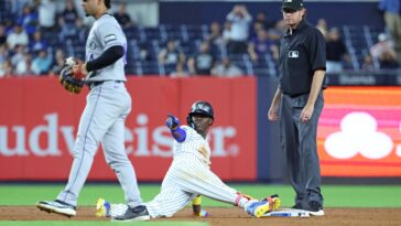 jazz-chisholm-jr.-exits-with-thumb-injury-in-yankees-concern:-‘we’ll-see’