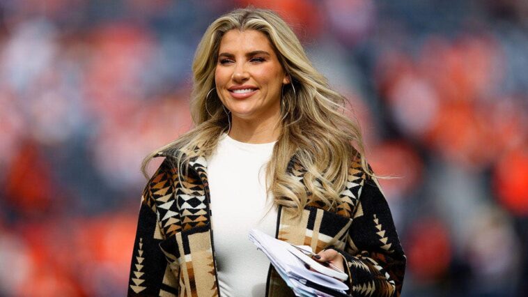 good-luck-replacing-nfl-sideline-reporter-melanie-collins-with-an-ai-bot,-‘take-a-michigan’-&-jed-york-jokes