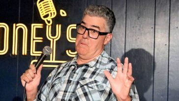 adam-carolla-credits-jimmy-kimmel-for-comedy-career,-warns-society-collapses-when-comics-stop-telling-truth