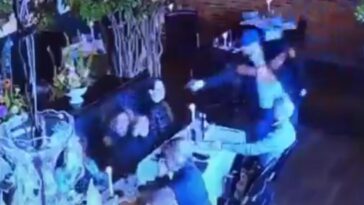 shock-video:-heroic-waiter-tackles-lawyer-who-tries-to-shoot-ex-wife-at-crowded-ohio-restaurant