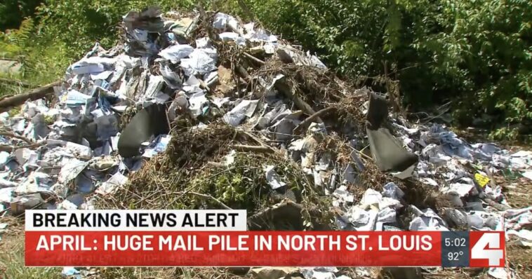 us-postal-worker-indicted-after-dumping-at-least-30,000-pieces-of-mail-in-vacant-lots-since-2024
