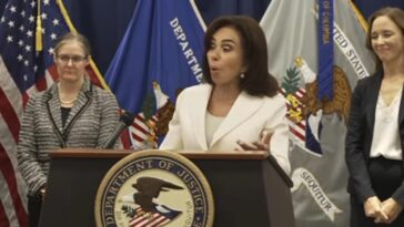 (video)-“no!-who-wants-to-know-about-this?”-–-jeanine-pirro-refuses-to-take-question-on-david-hearn-reflecting-pool-case-as-hearing-over-case-dismissal-looms
