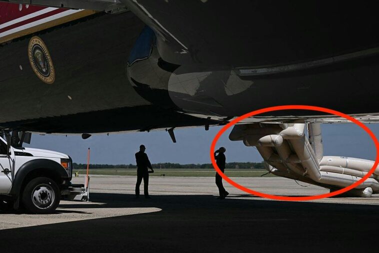 trump-clears-up-mystery-behind-air-force-one-emergency-slide