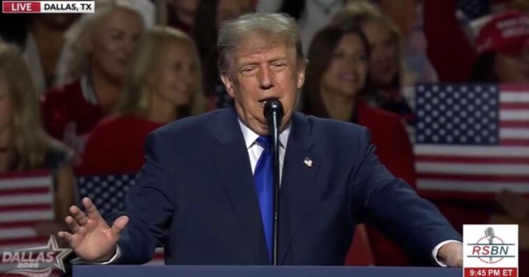 president-trump-announces-worthless-senate-majority-leader-john-thune-at-gop-convention-and-crowd-boos-loudly!-(video)