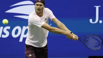 alexander-zverev-rolls-into-us-open-semifinals-with-straight-sets-win