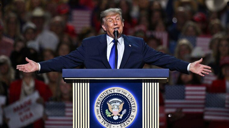 trump-makes-stunning-first-of-its-kind-cash-promise-in-bid-to-rally-gop-voters-at-dallas-midterm-convention