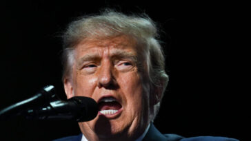 trump-lays-out-2-paths-for-america-in-midterms:-prosperity-with-republicans-or-regression-with-democrats