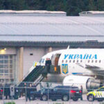zelensky’s-private-jet-‘nearly-hit-by-a-drone’,-says-norwegian-prime-minister