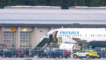 zelensky’s-private-jet-‘nearly-hit-by-a-drone’,-says-norwegian-prime-minister