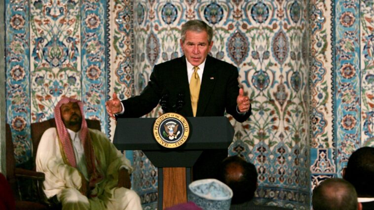 bush-revives-‘islam-is-peace’-message-with-fresh-focus-on-post-9/11-mosque-visit