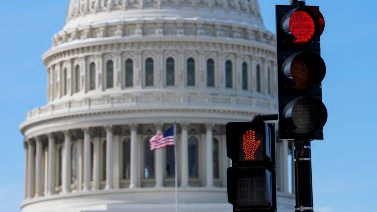 trump-dangles-$5,000-checks-as-debt-surges-—-but-only-if-gop-can-clear-major-midterm-hurdle