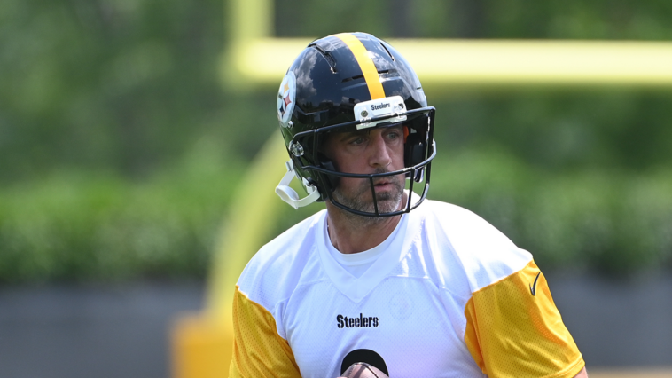 aaron-rodgers-roasts-‘gutless’-espn’s-integrity-for-its-dianna-russini-mike-vrabel-coverage-‘hypocrisy’