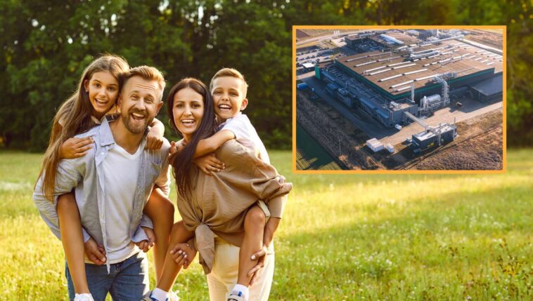 experts-warn-data-centers-could-soon-take-up-all-abandoned-fields-that-millennials-use-for-family-photos
