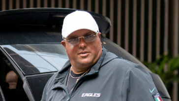 report:-eagles’-security-chief-‘big-dom’-disandro-under-investigation-by-nfl