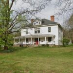 4-shot-inside-north-carolina-home,-2-killed-as-police-identify-person-of-interest