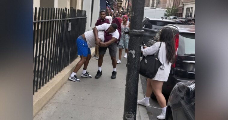 lawless-britain:-four-people-stabbed-in-machete-attack-in-london-–-one-victim-in-critical-condition-(videos)