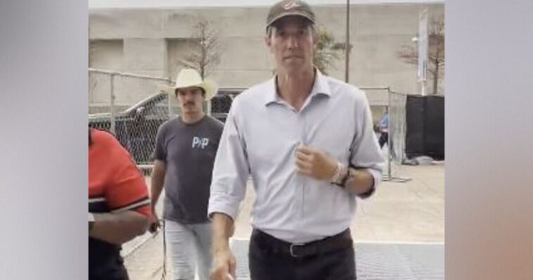 epic!-tgp-reporter-confronts-beto-o’rouke-outside-democrat-counter-protest!-“is-god-non-binary?”-(video)