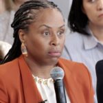 oprah-audience-erupts-in-applause-as-doctor-demands-“pink-shirts-and-energy”-for-black-mothers-who-kill-their-children-—-“i-want-us-to-have-the-same-passion”