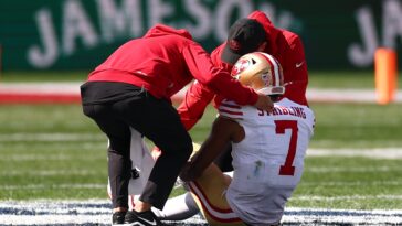 de’zhaun-stribling-carted-to-49ers-locker-room-vs.-rams-with-injury