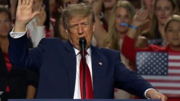 trump-leads-gop-midterm-convention-attendees-in-pledge-to-vote,-warns-them-‘you-go-to-hell’-if-they-don’t