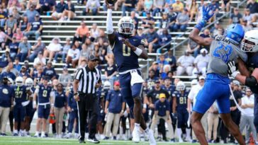 college-football-team-will-let-real-estate-cfo-call-offensive-plays-on-saturday