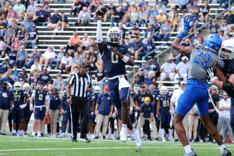 college-football-team-will-let-real-estate-cfo-call-offensive-plays-on-saturday