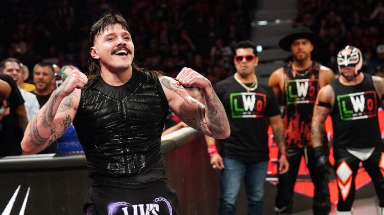 wwe-star-dominik-mysterio-reveals-the-vicious-way-he’d-want-to-end-his-feud-with-legendary-father