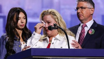 angel-mom-flips-the-script-on-trump-haters-with-‘love’-message