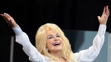 nashville-authorities-unanimously-vote-to-rename-airport-after-dolly-parton