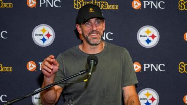 outkick’s-craig-carton-rips-steelers-quarterback-aaron-rodgers:-‘he’s-a-lousy-person’
