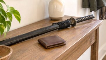 life-hack:-avoid-leaving-your-wallet-at-home-by-setting-it-next-to-your-katana