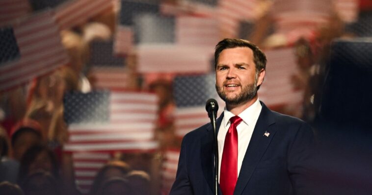 watch:-convention-crowd-symbolically-anoints-jd-vance-for-2028-with-chant