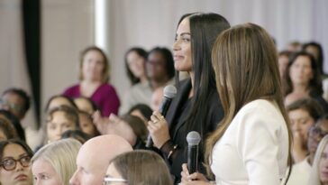 oprah-audience-member-stands-her-ground-and-calls-lindsay-clancy-a-“murderer”-while-the-studio-turns-clancy-into-a-mental-health-mascot