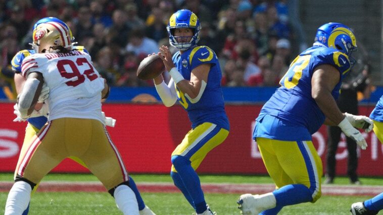 fans-get-into-nasty-brawl-at-49ers-rams-watch-party,-nc-state-kid-has-problem-with-push-ups-&-ref-pulls-hammy