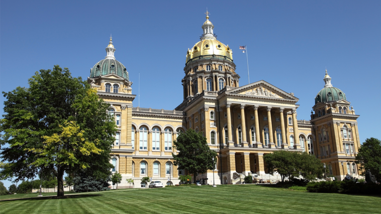 iowa-supervisor-slams-ban-on-guaranteed-income-programs-as-state-‘waging-ideological-wars’