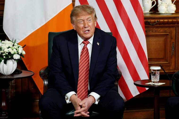 trump-says-he’d-‘love’-to-see-ireland-unified,-breaking-decades-of-us-neutrality