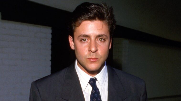 star-from-‘the-breakfast-club’-looks-unrecognizable-with-long-beard-and-hair-in-rare-public-sighting