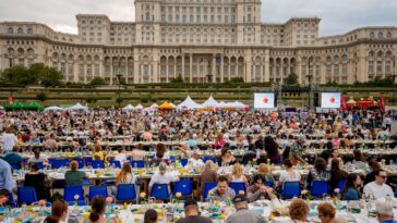 romania-sets-guinness-record-with-miles-long-table,-raises-funds-for-pediatric-psychiatry-hospital