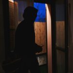 burglar-armed-with-submachine-gun-raids-missouri-house:-the-homeowner-sent-him-home-in-a-body-bag
