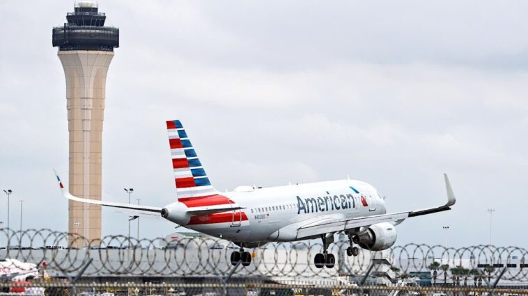 female-passenger-undresses-on-american-airlines-flight,-engages-in-‘indecent-acts,’-crew-reports