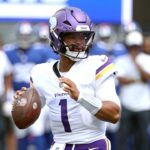 kyler-murray-knocked-out-of-vikings-debut-after-forearm-to-the-helmet-and-blow-to-neck-by-two-packers