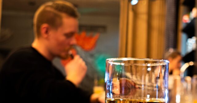 slainte!-trump-scraps-10%-tariff-on-all-irish-whiskey-as-parting-gift