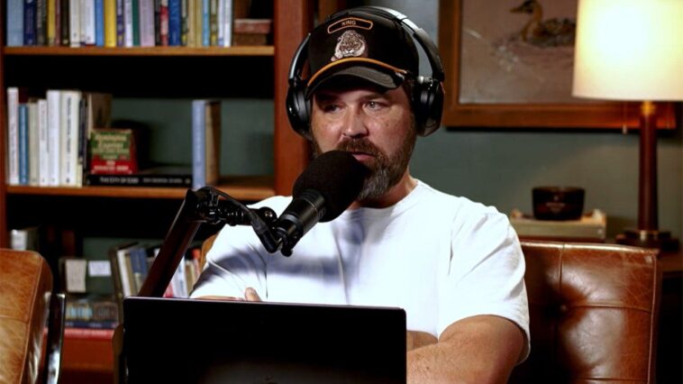 ‘duck-dynasty’-stars-weigh-in-on-lindsay-clancy-case,-say-america-is-‘turning-spiritual-issues-into-diseases’