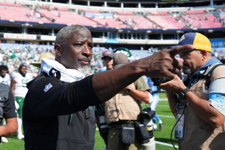 jets-packers-week-2-line-moves-in-surprise-direction-after-gang-green-dominate-opener