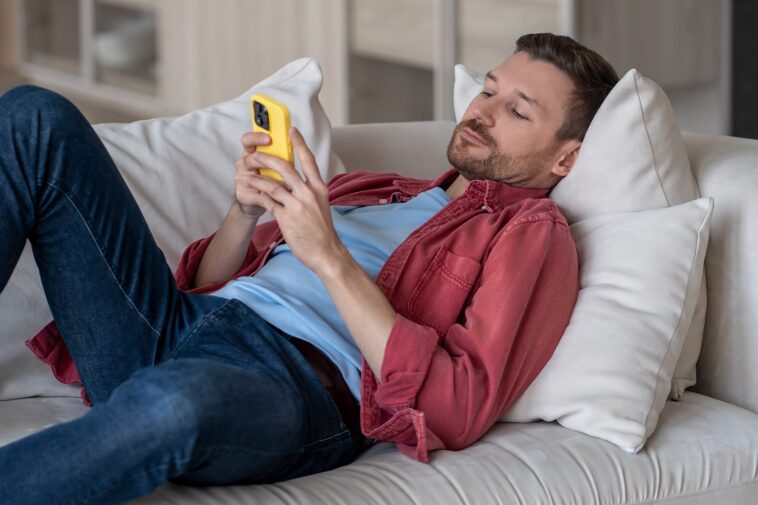 disturbing-number-of-americans-don’t-socialize-at-all-on-any-average-day:-dismal-new-research