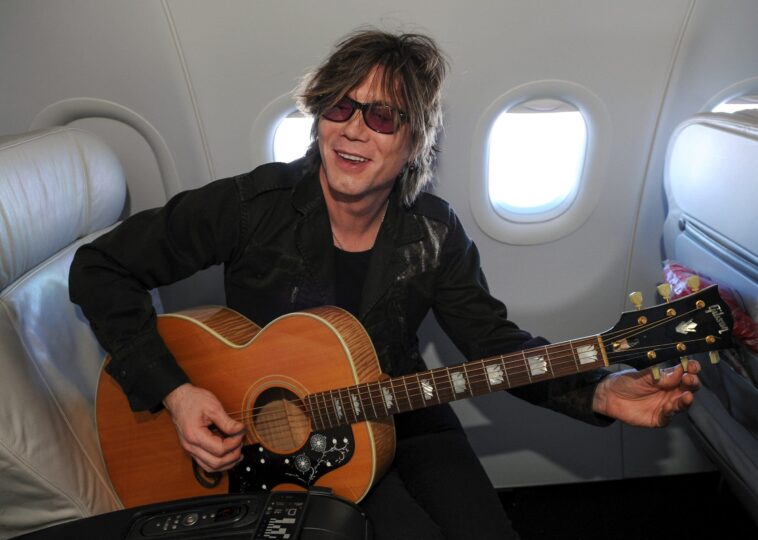 goo-goo-dolls’-john-rzeznik-draws-line-on-politics-at-concerts:-‘i’m-not-going-to-lecture-you’