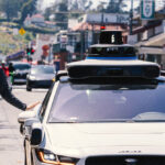 waymo-self-driving-car-pulls-over-and-calls-police-on-passengers-over-‘ghost-gun’
