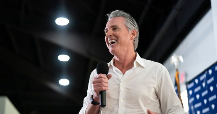 gavin-newsom-says-he-won’t-challenge-kamala-harris-for-2028-nomination