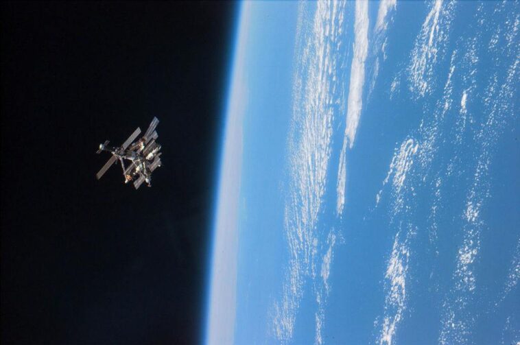america-acknowledges-secret-space-weapons-for-first-time